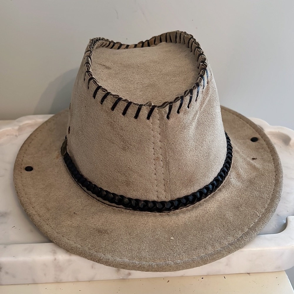 Women's Unisex Boutique Hat